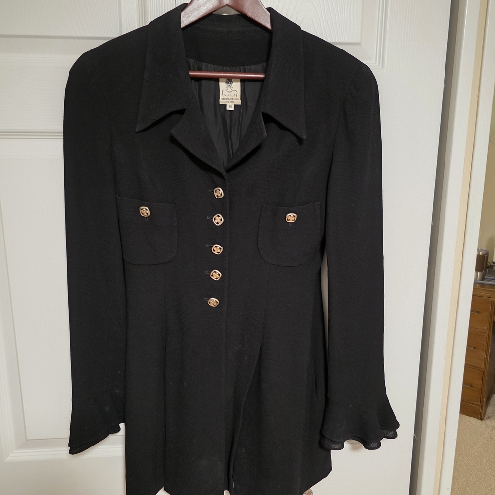 Vintage GEMMA KAHNG Black Long Sleeve Blazer with Gold Buttons
